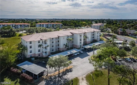 Palm Tree Boulevard #305