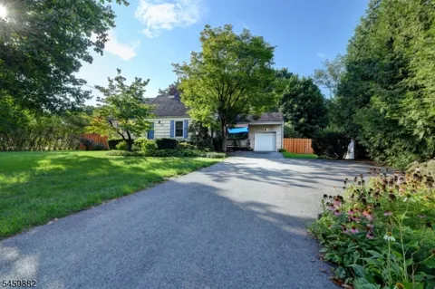 39 Sunset Rd