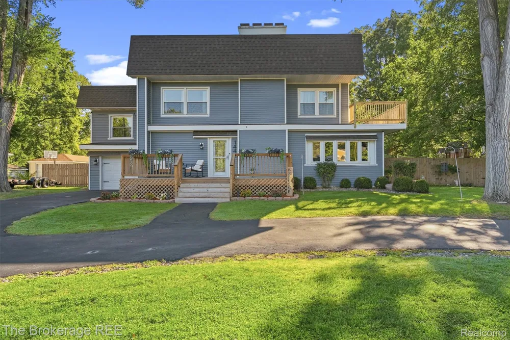 1442 Packard Avenue Burton City, MI 48509