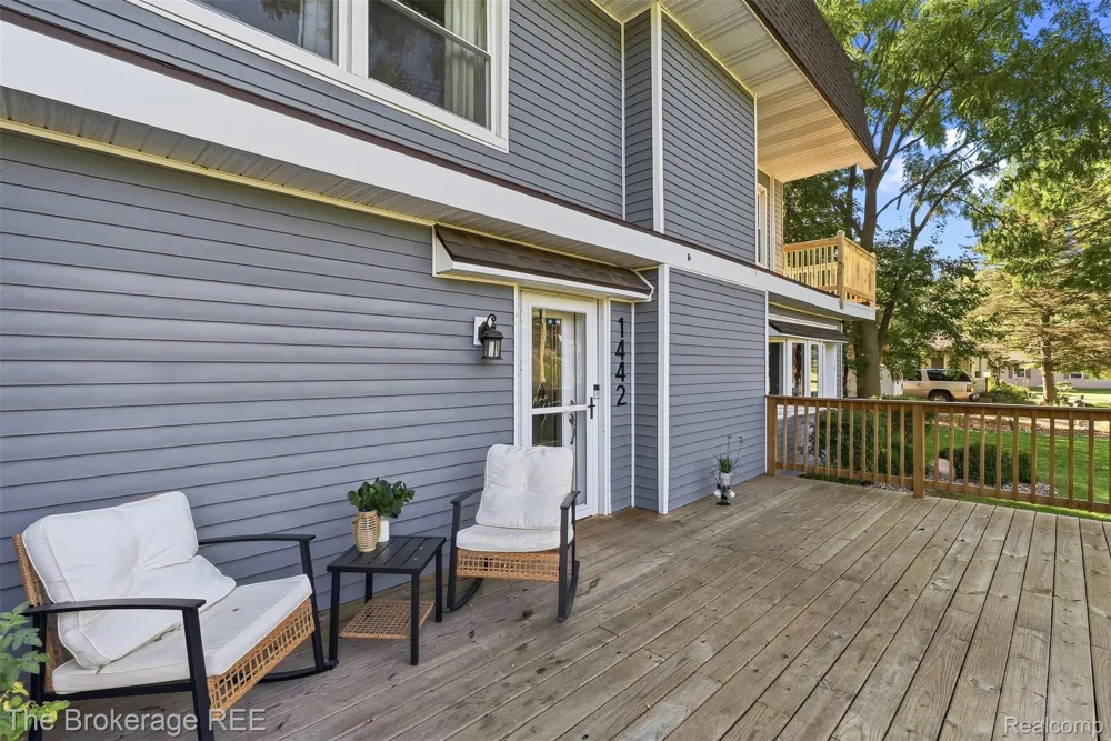 1442 Packard Avenue Burton City, MI 48509