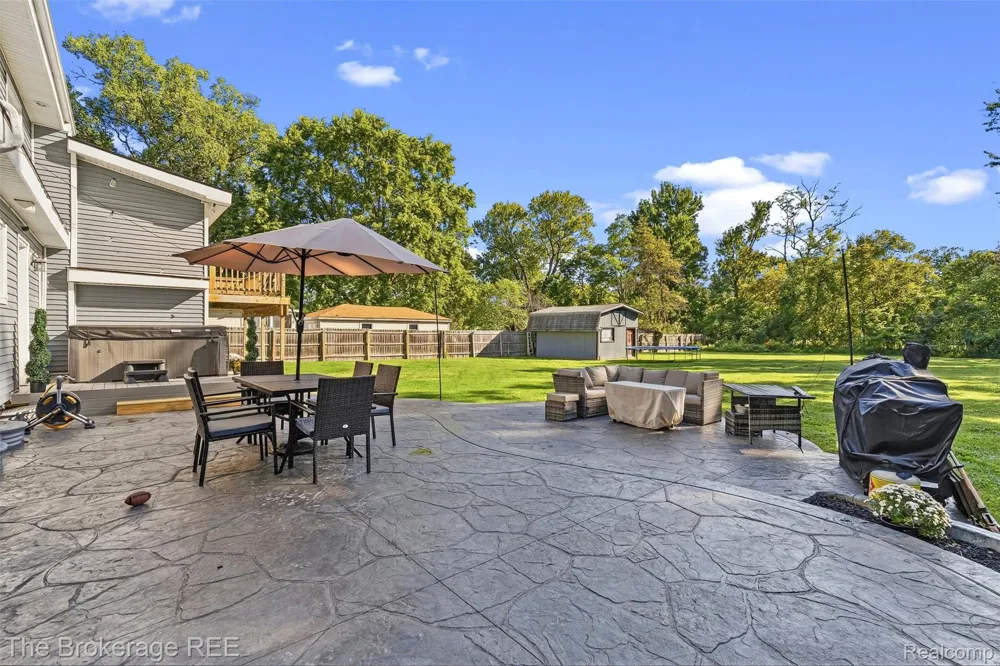1442 Packard Avenue Burton City, MI 48509