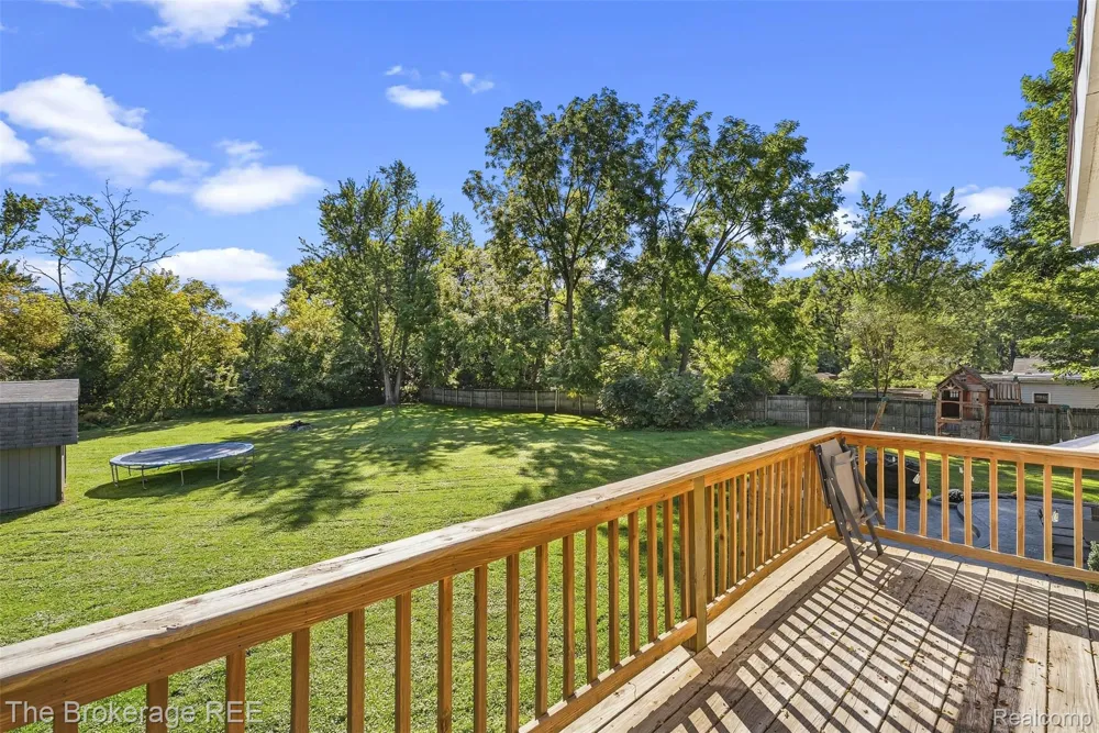 1442 Packard Avenue Burton City, MI 48509