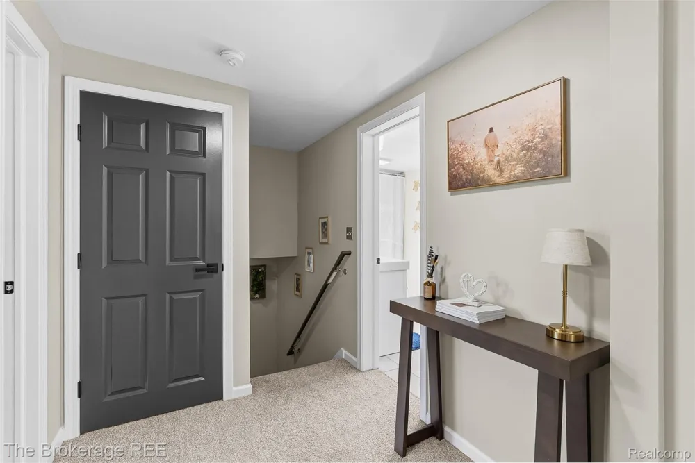 1442 Packard Avenue Burton City, MI 48509