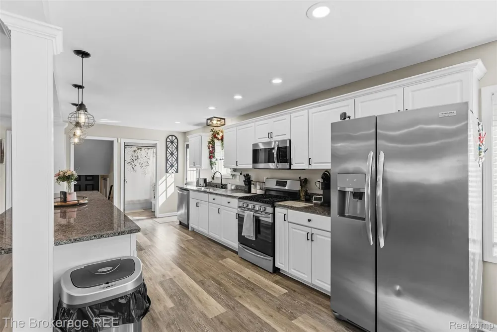 1442 Packard Avenue Burton City, MI 48509
