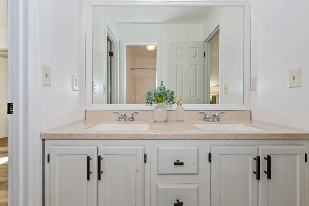 513 Williamsburg Dr Nashville, TN 37214