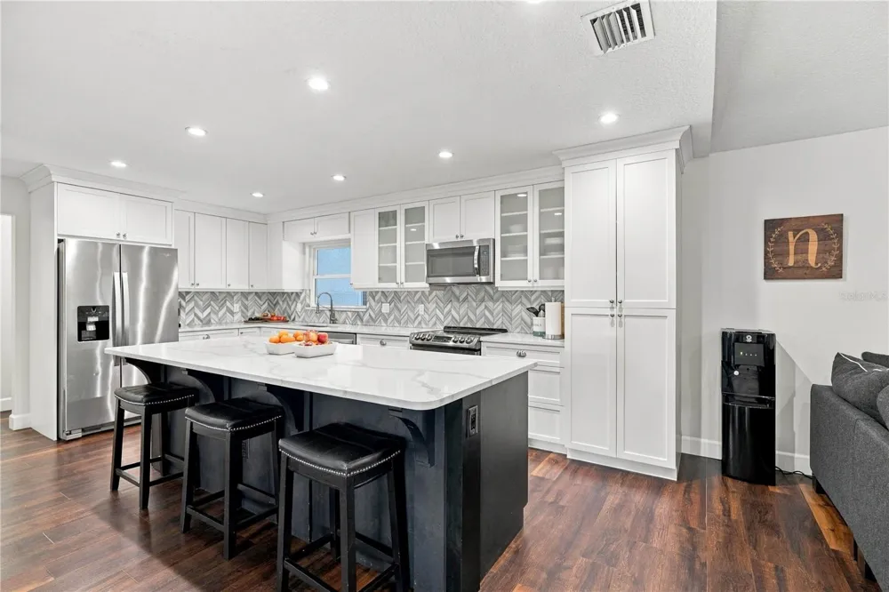 6610 ORANGE KNOLL DRIVE Belle Isle, FL 32812