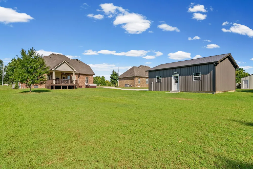 4244 Sango Road Clarksville, TN 37043