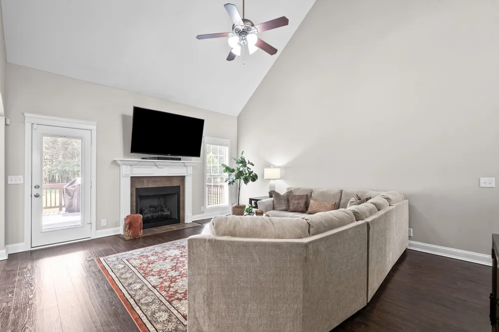 4244 Sango Road Clarksville, TN 37043