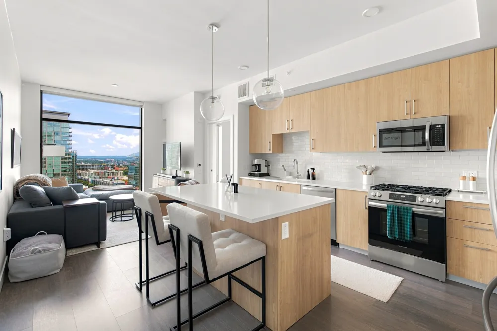 1212 Demonbreun St #1811 Nashville, TN 37203