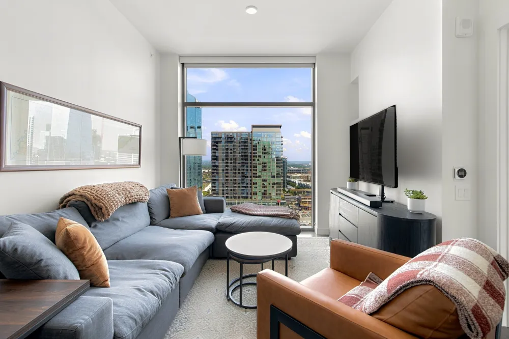 1212 Demonbreun St #1811 Nashville, TN 37203