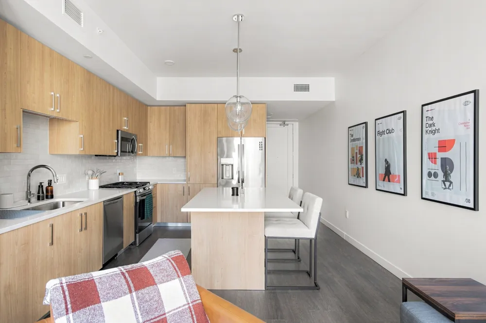 1212 Demonbreun St #1811 Nashville, TN 37203