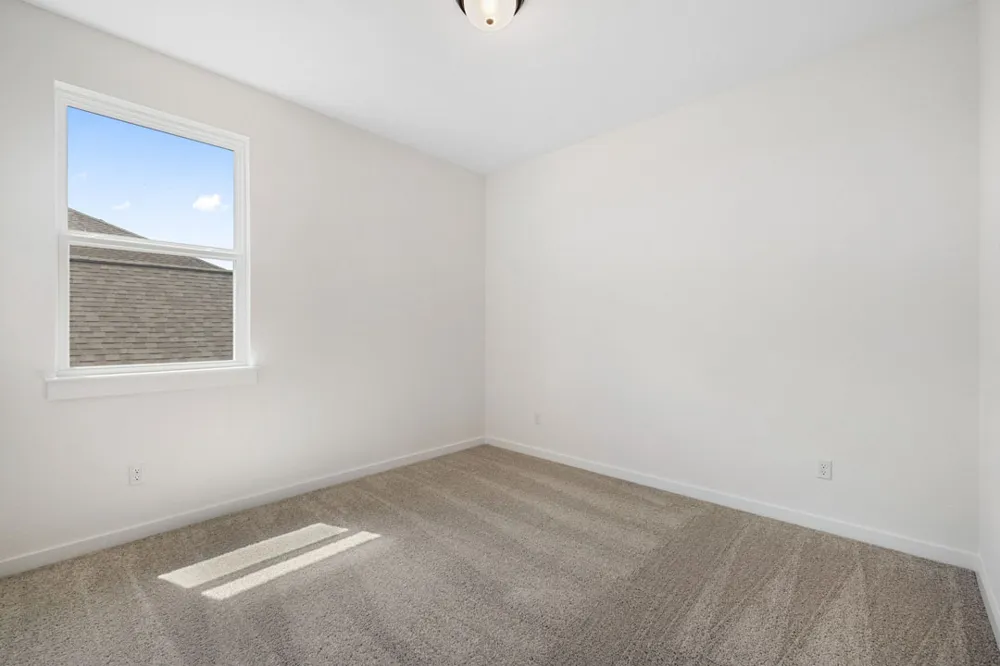 264 Bloomington Loop Hutto, TX 78634