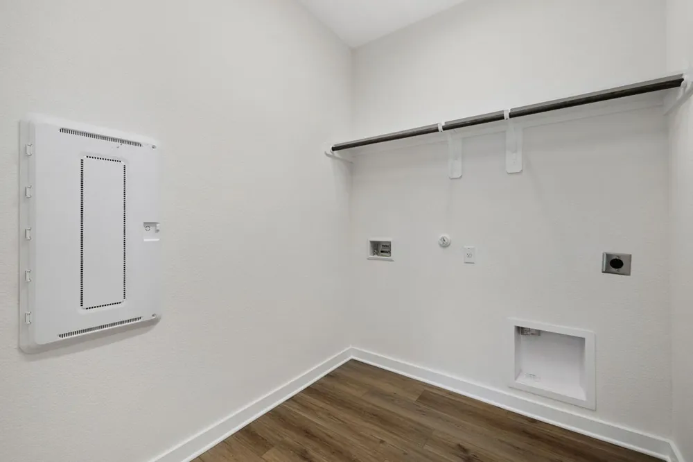 264 Bloomington Loop Hutto, TX 78634