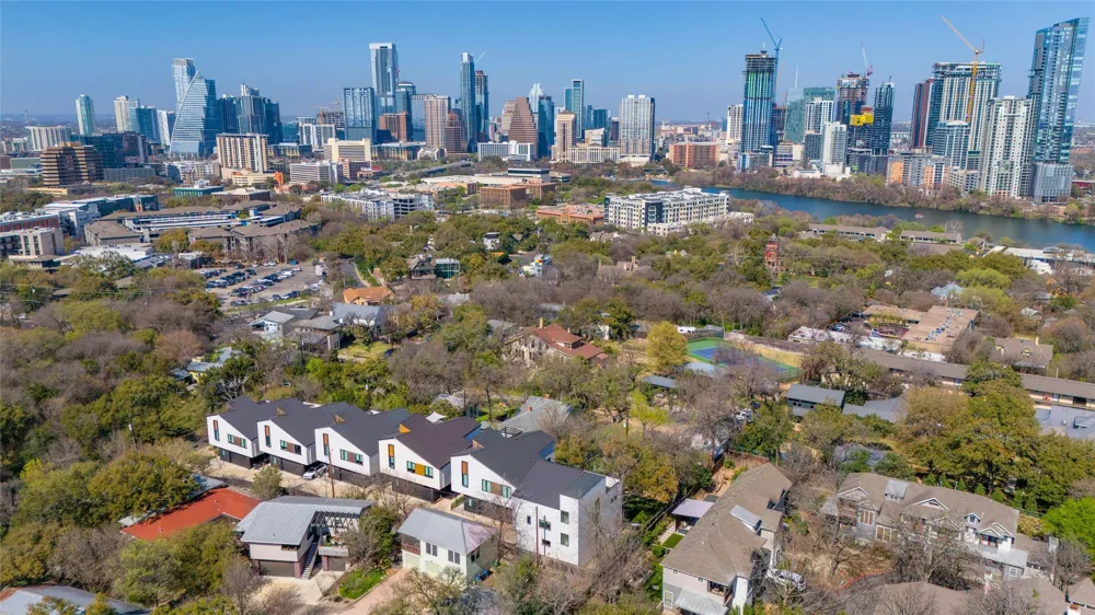1225 Hillside Avenue #6 Austin, TX 78704