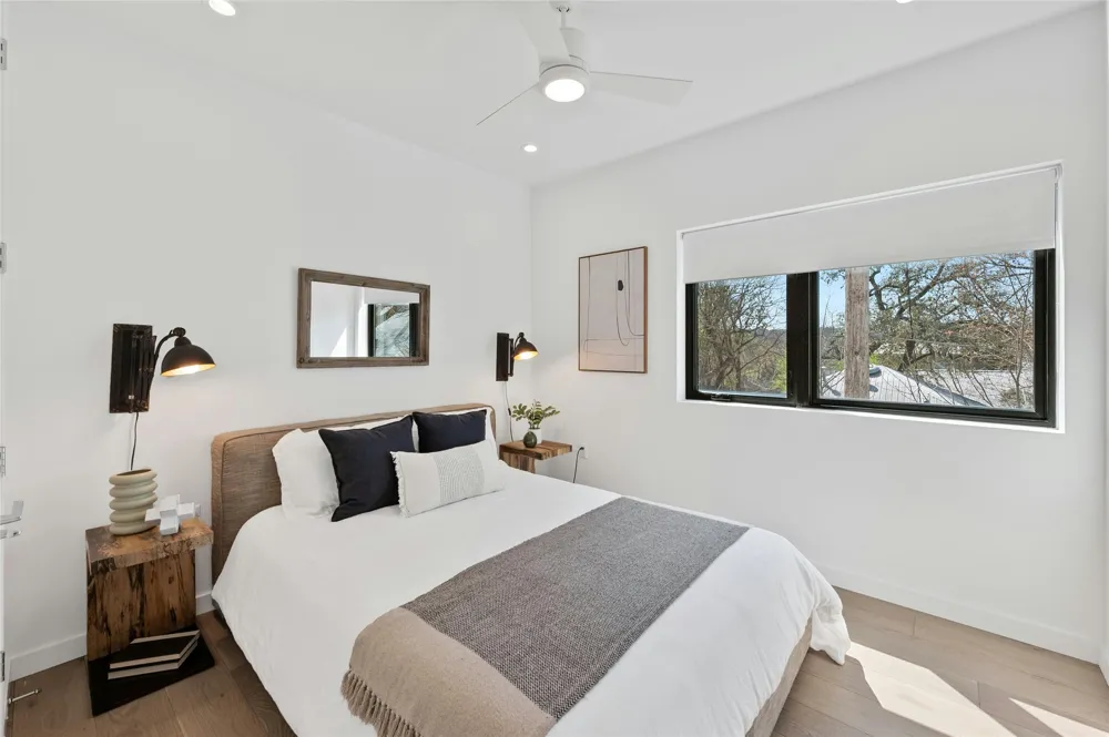 1225 Hillside Avenue #6 Austin, TX 78704