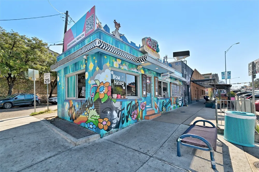 1225 Hillside Avenue #6 Austin, TX 78704
