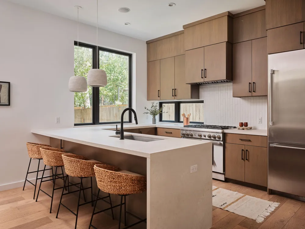 1225 Hillside Avenue #6 Austin, TX 78704