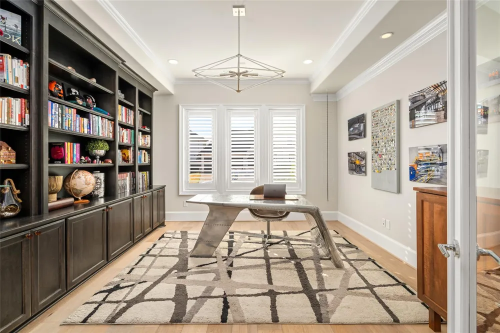 64 S Parkgate Circle The Woodlands, TX 77381