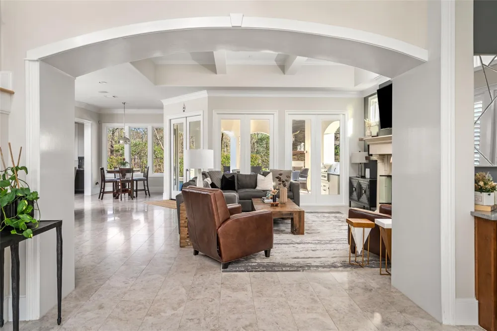 64 S Parkgate Circle The Woodlands, TX 77381