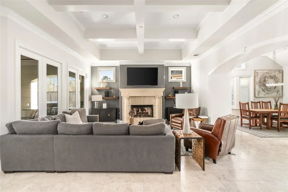64 S Parkgate Circle The Woodlands, TX 77381
