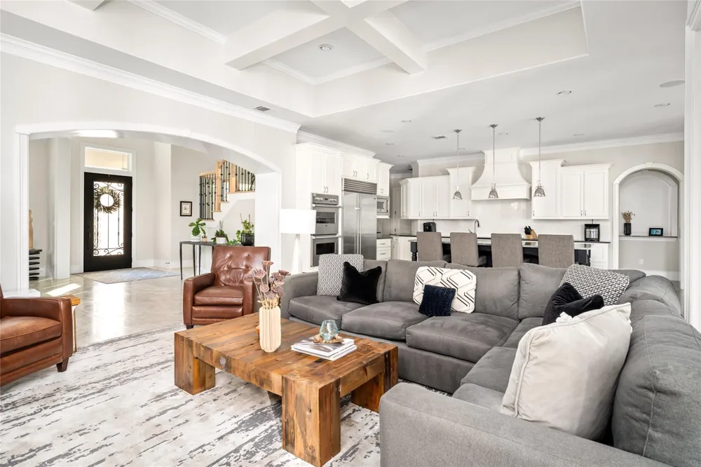 64 S Parkgate Circle The Woodlands, TX 77381