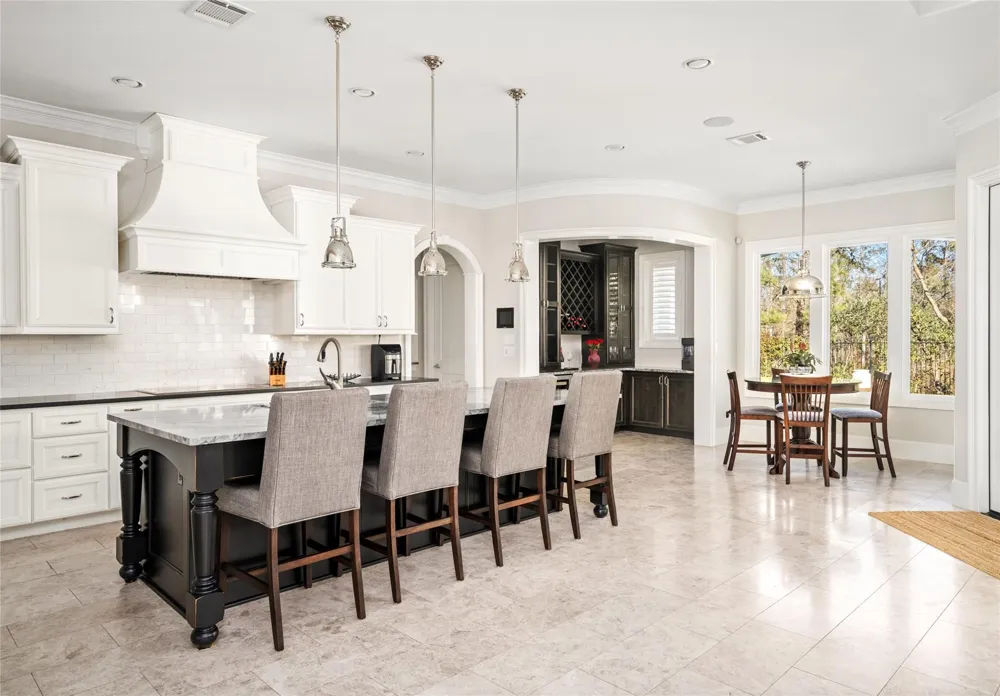 64 S Parkgate Circle The Woodlands, TX 77381