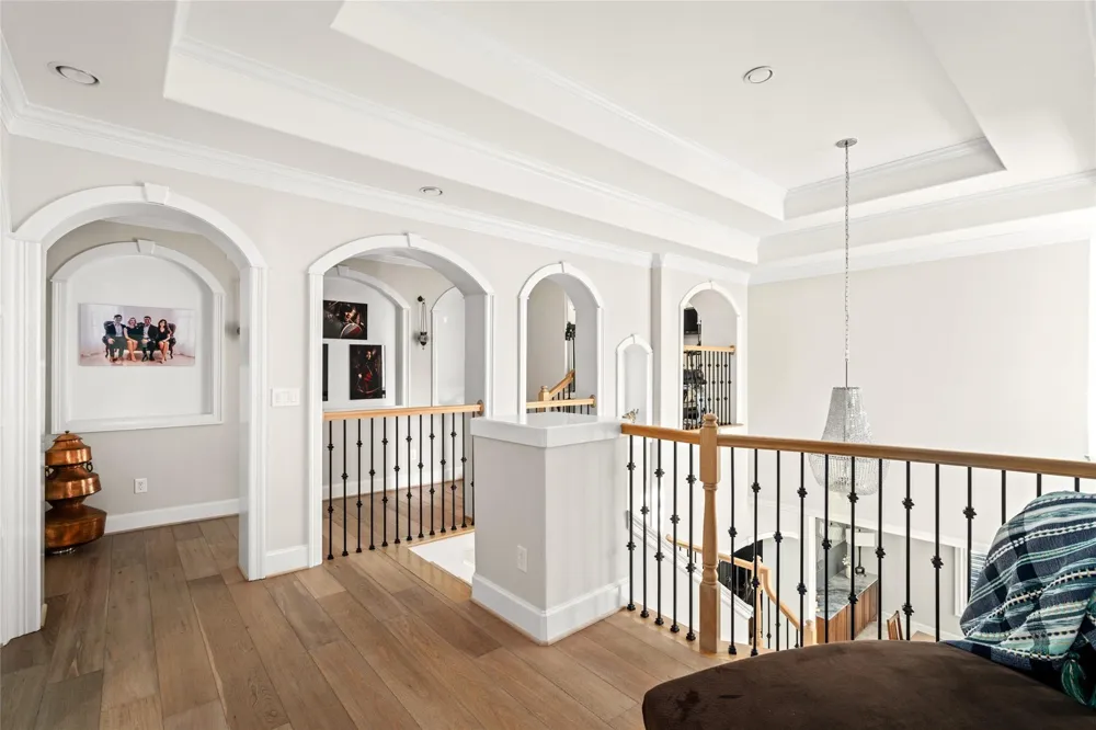 64 S Parkgate Circle The Woodlands, TX 77381
