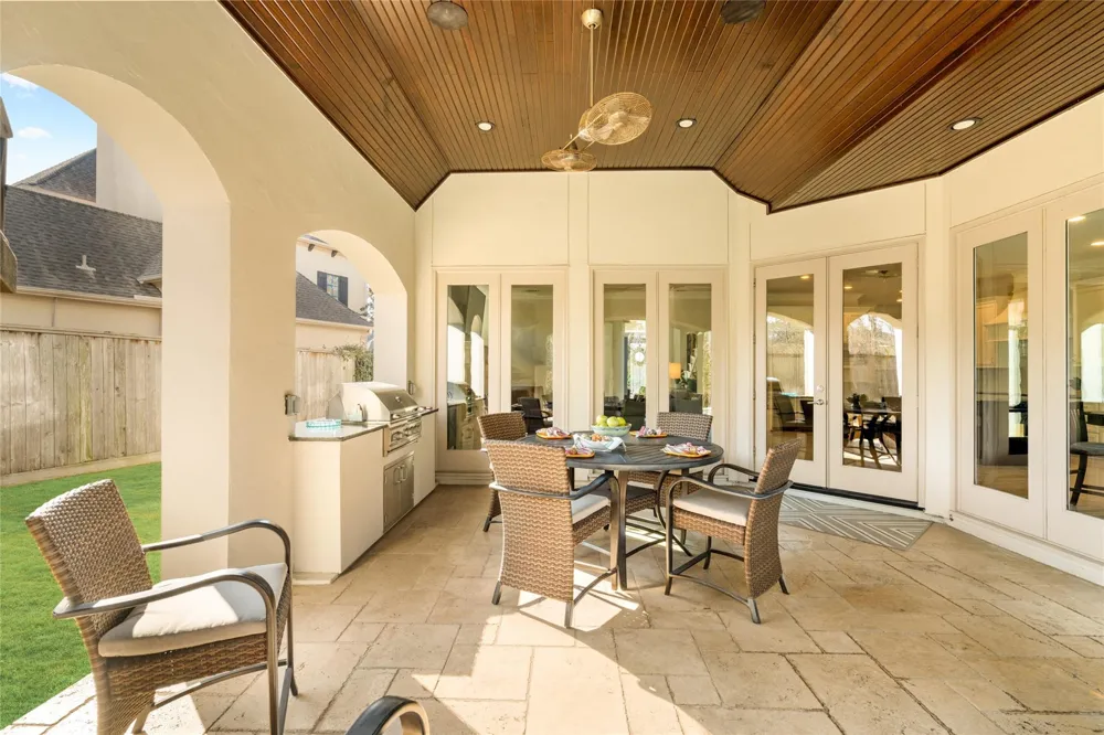 64 S Parkgate Circle The Woodlands, TX 77381