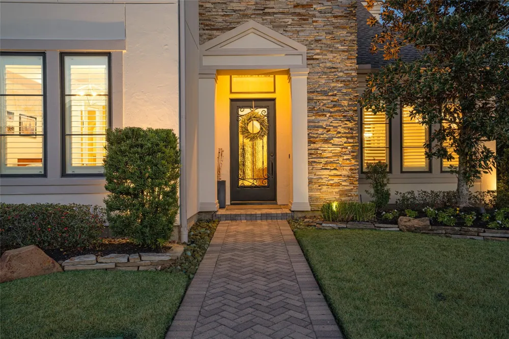 64 S Parkgate Circle The Woodlands, TX 77381