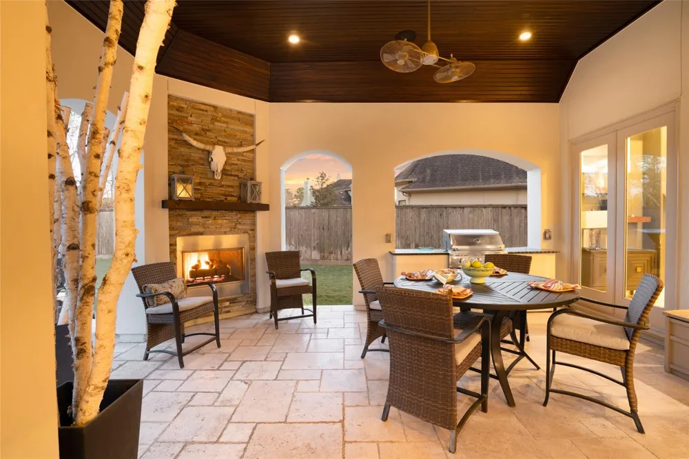 64 S Parkgate Circle The Woodlands, TX 77381