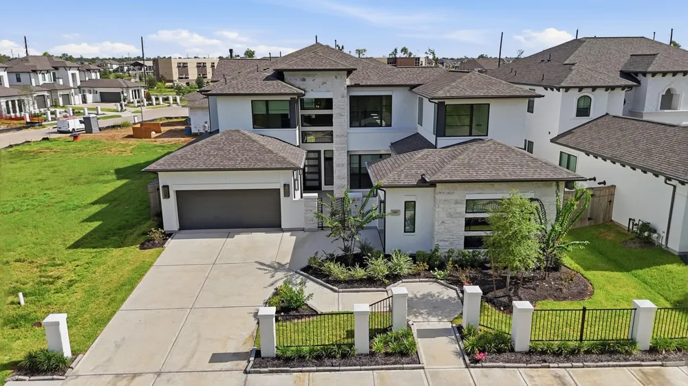 10007 Regal Mist Drive Missouri City, TX 77459