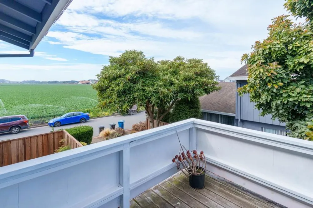 1044 Suzanne Court Half Moon Bay, CA 94019
