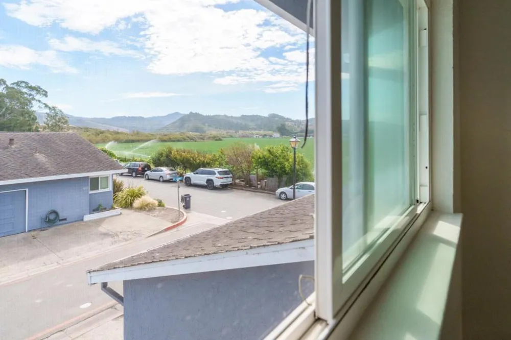 1044 Suzanne Court Half Moon Bay, CA 94019