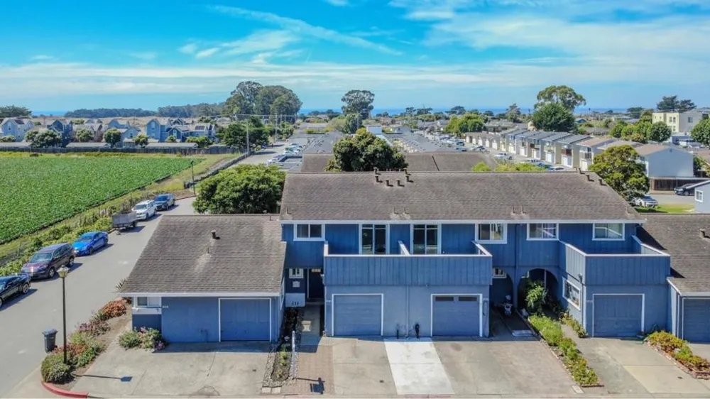 1044 Suzanne Court Half Moon Bay, CA 94019