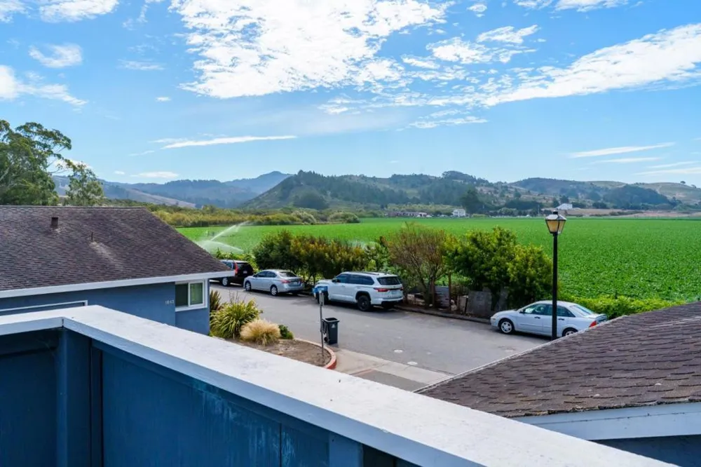 1044 Suzanne Court Half Moon Bay, CA 94019