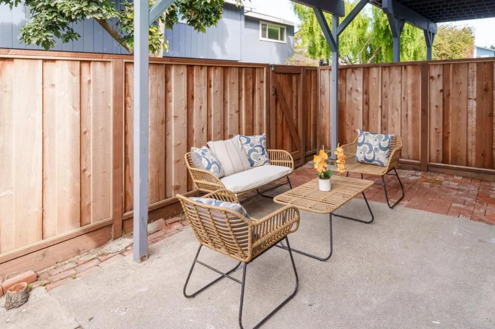 1044 Suzanne Court Half Moon Bay, CA 94019