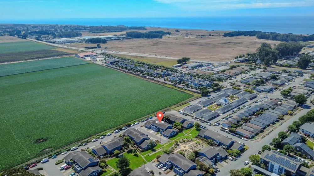 1044 Suzanne Court Half Moon Bay, CA 94019