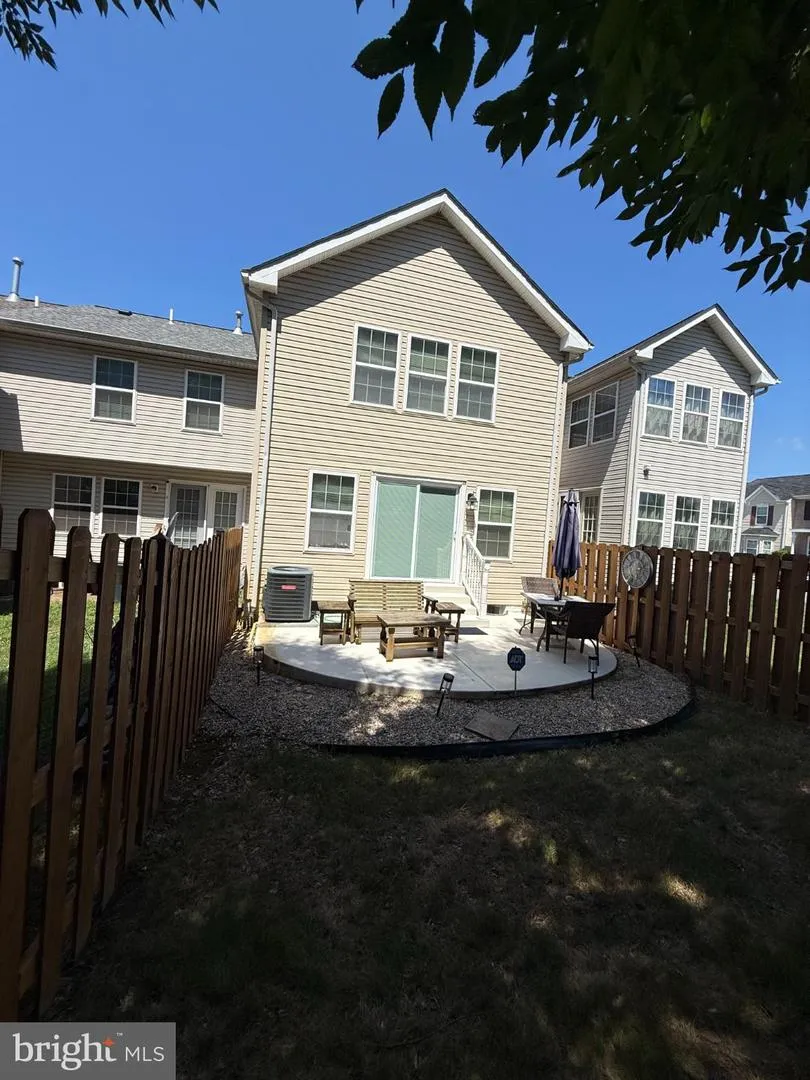 813 DESOTA WAY Martinsburg, WV 25401