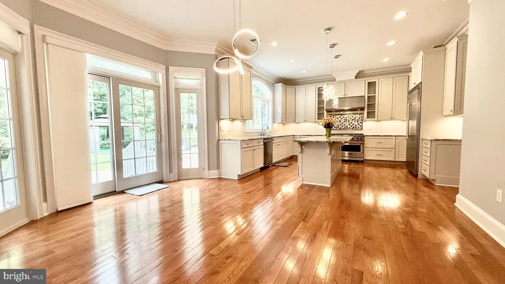 28 BEECH HILL CIRCLE Princeton, NJ 08540