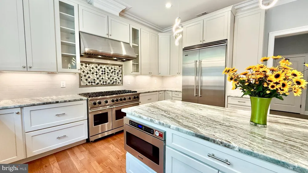 28 BEECH HILL CIRCLE Princeton, NJ 08540