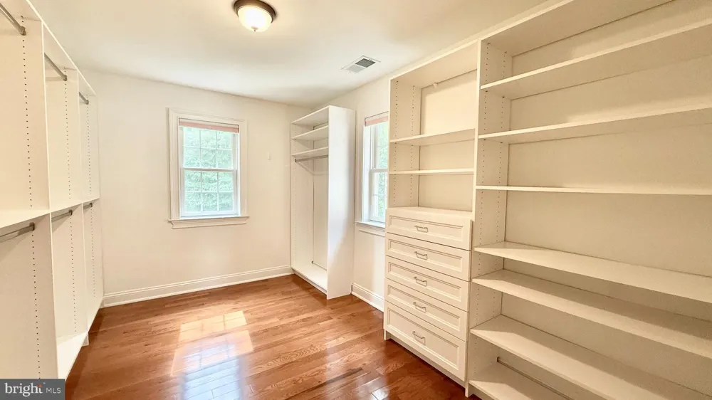 28 BEECH HILL CIRCLE Princeton, NJ 08540