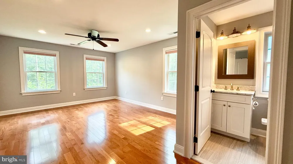 28 BEECH HILL CIRCLE Princeton, NJ 08540