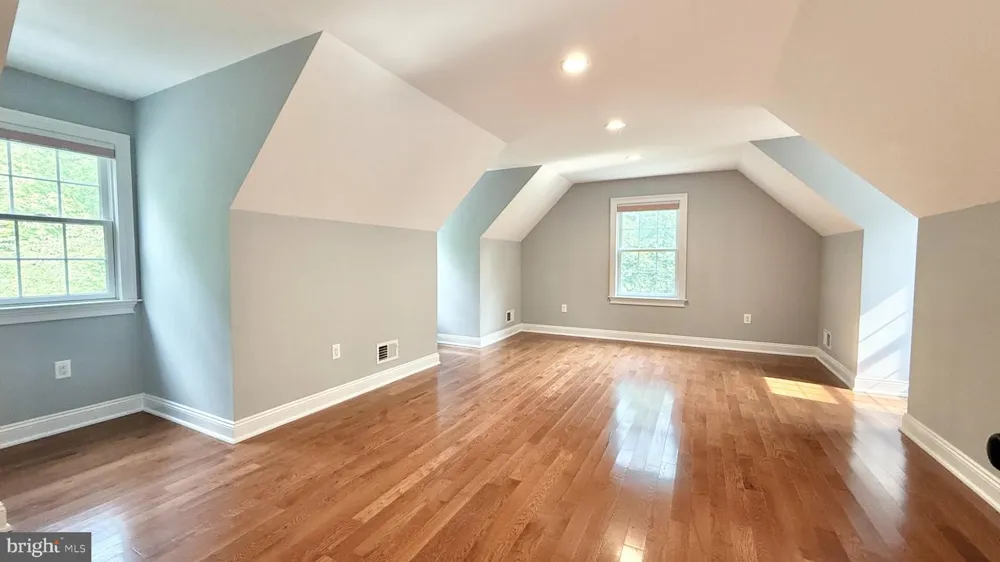 28 BEECH HILL CIRCLE Princeton, NJ 08540