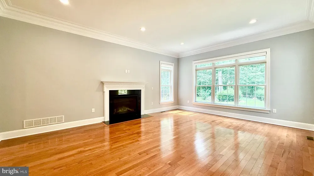 28 BEECH HILL CIRCLE Princeton, NJ 08540