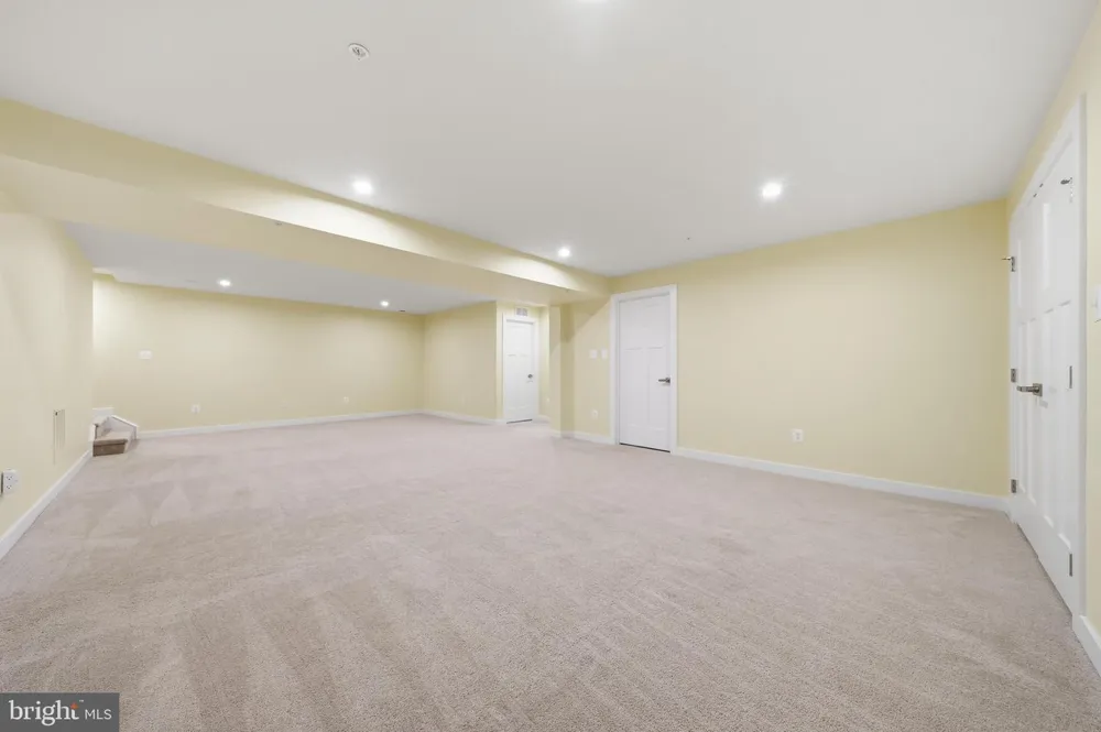 18323 PETWORTH CIRCLE Hagerstown, MD 21740