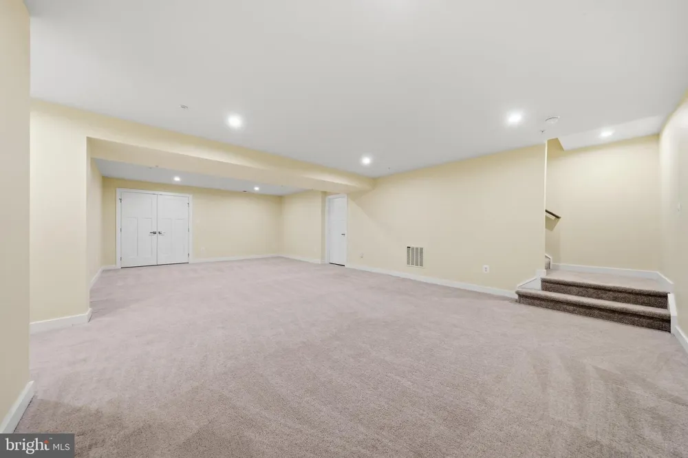 18323 PETWORTH CIRCLE Hagerstown, MD 21740