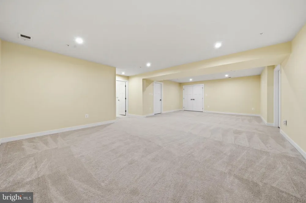 18323 PETWORTH CIRCLE Hagerstown, MD 21740