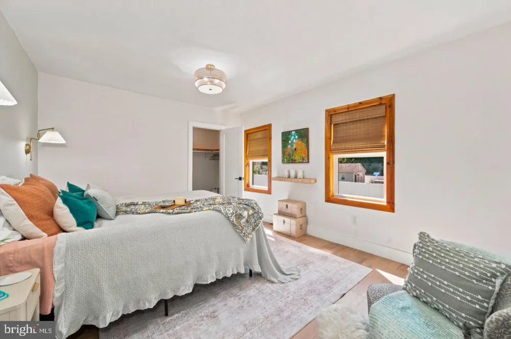 401 WOODLAND AVENUE Cherry Hill, NJ 08002
