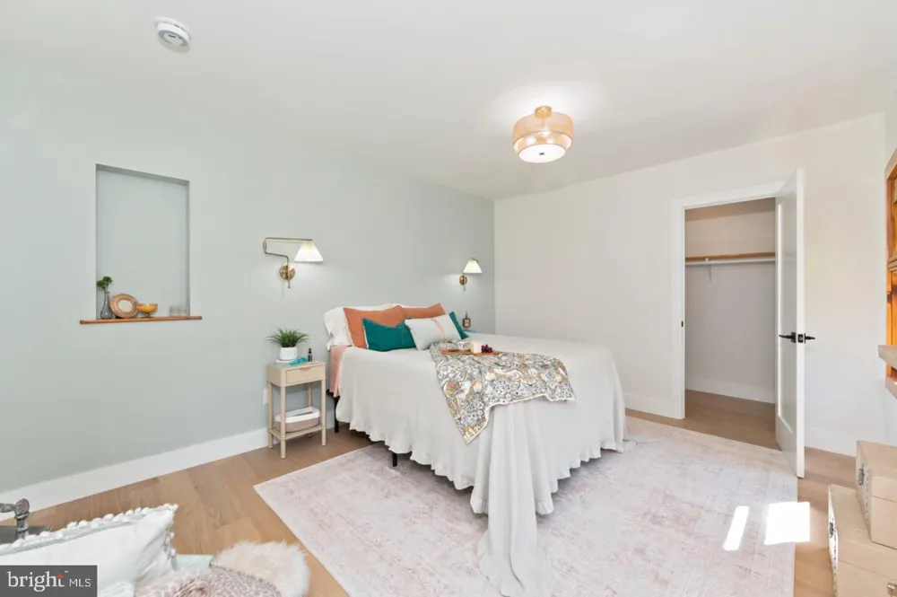 401 WOODLAND AVENUE Cherry Hill, NJ 08002