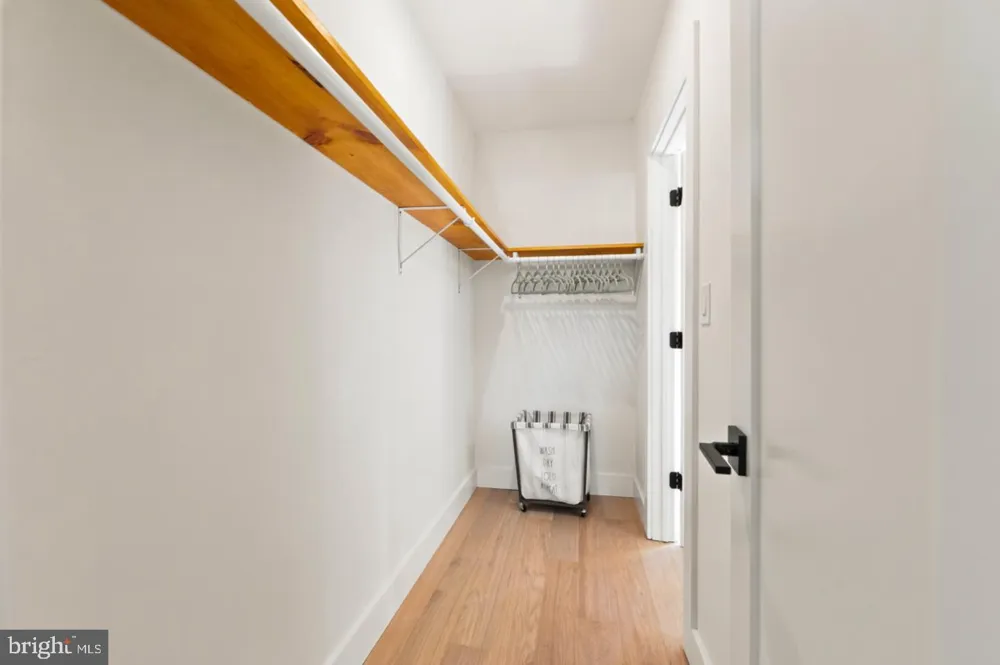 401 WOODLAND AVENUE Cherry Hill, NJ 08002